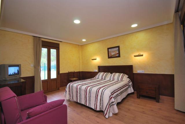 Hotel Arenas De Cabrales- Apartamentos Eksteriør bilde