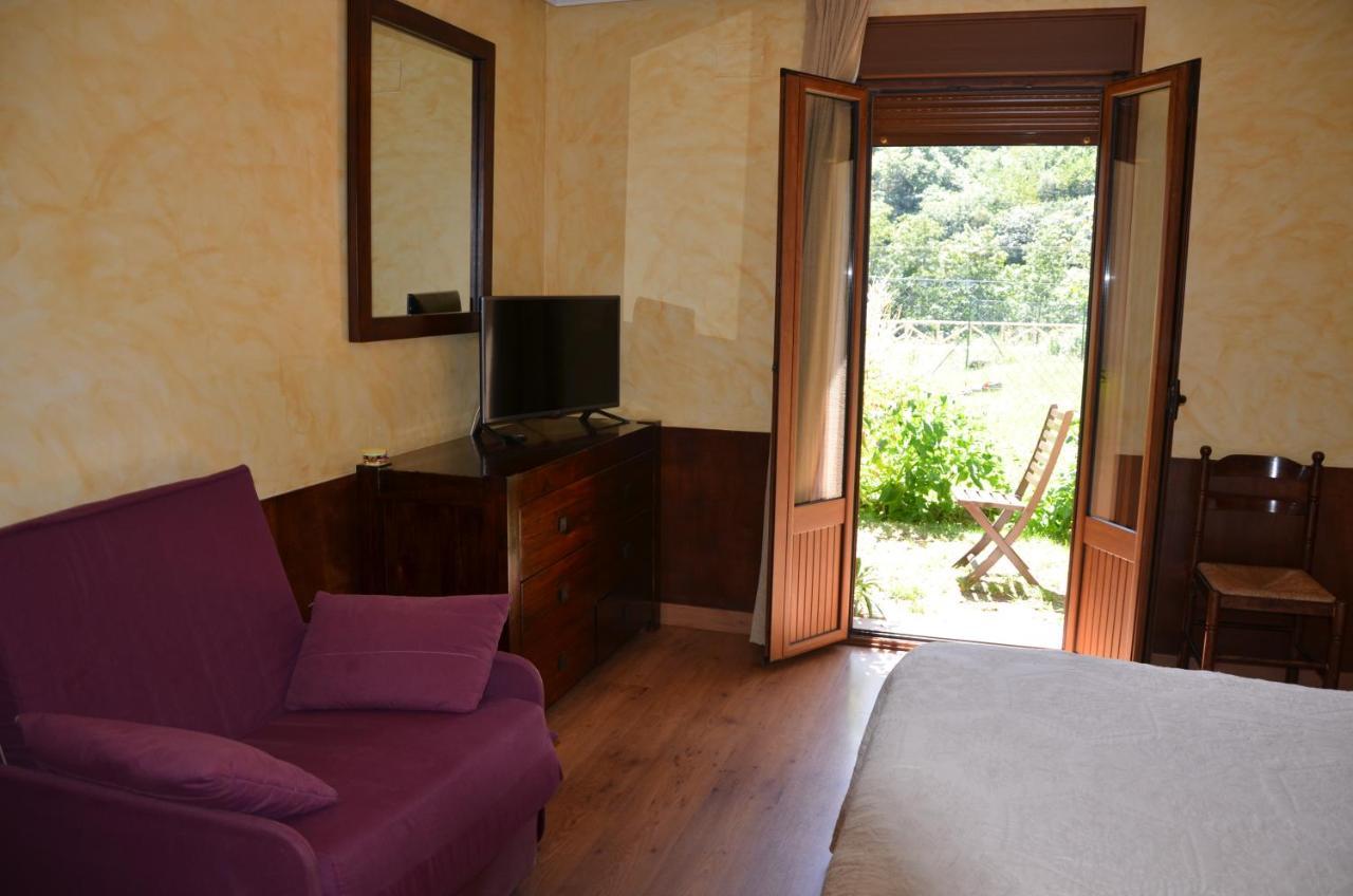 Hotel Arenas De Cabrales- Apartamentos Eksteriør bilde